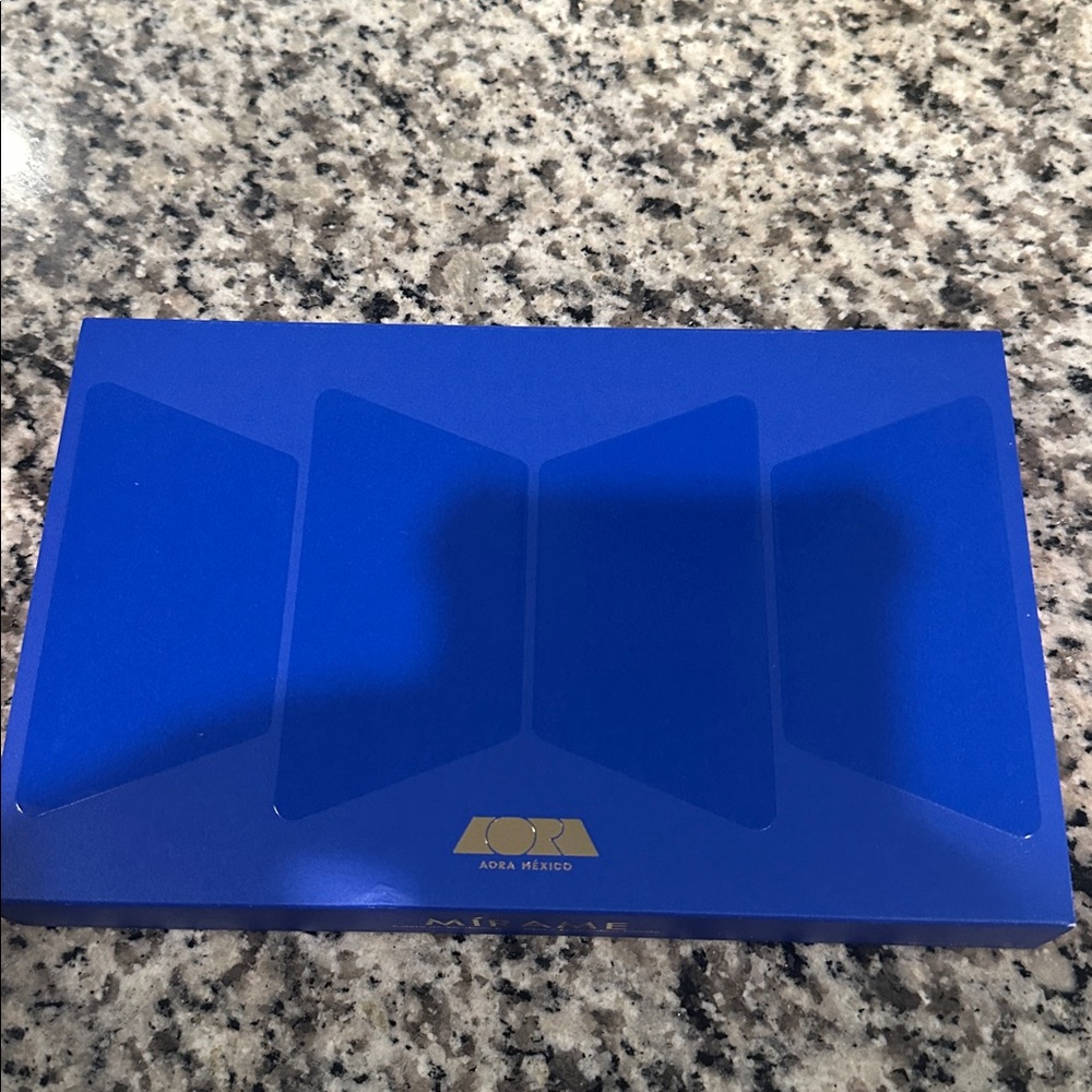 NIB AORA MEXICO MIRAME EYESHADOW PALETTE